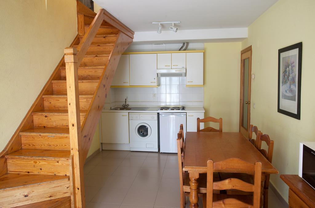 Apartamentos Cambras Jaca Zewnętrze zdjęcie