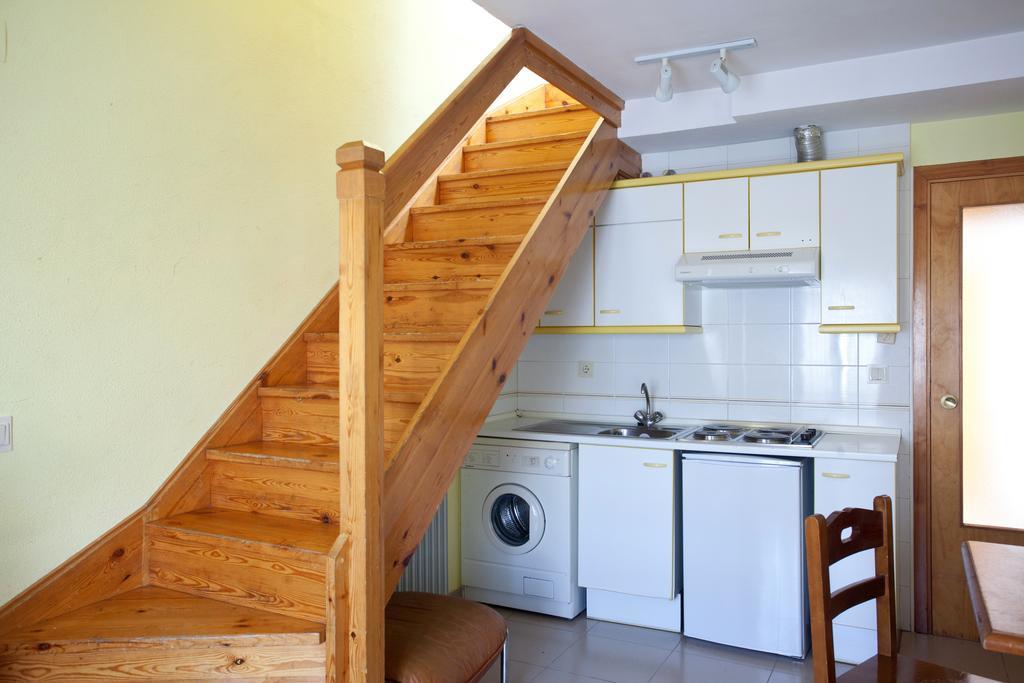 Apartamentos Cambras Jaca Zewnętrze zdjęcie